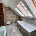 Apartament Maister *