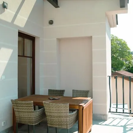 Apartament Maister *