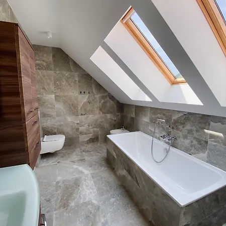 Apartament Maister *