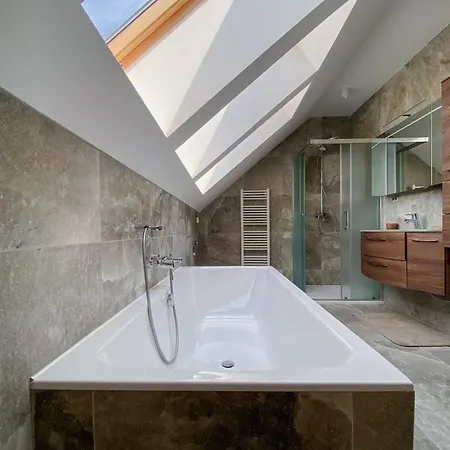 Apartament Maister *